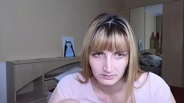 Nika_Kitten from StripChat is Freechat
