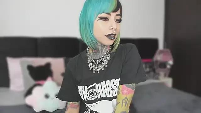 NikkiRamone from StripChat is Freechat