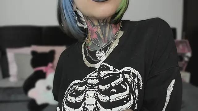 Mad beauty - checkout our excited streamers as they tease to their beloved melodies and slowly squirt for enjoyment to appease your wildest wishes.