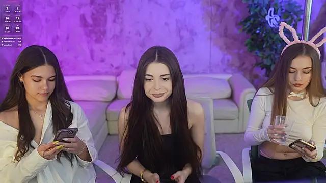 Mad beauty - checkout our excited streamers as they tease to their beloved melodies and slowly squirt for enjoyment to appease your wildest wishes.