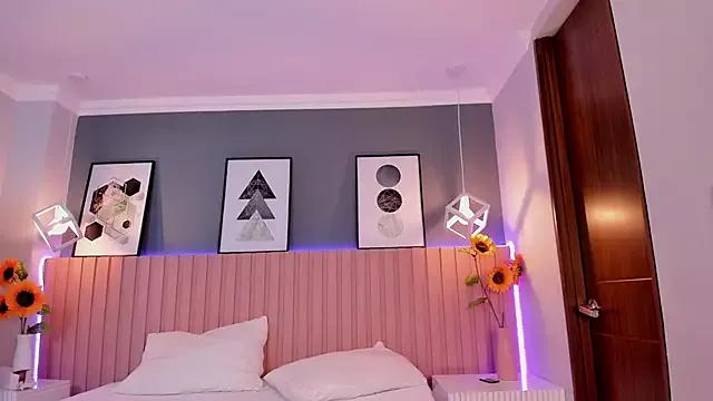 Nina_Ford from StripChat is Freechat