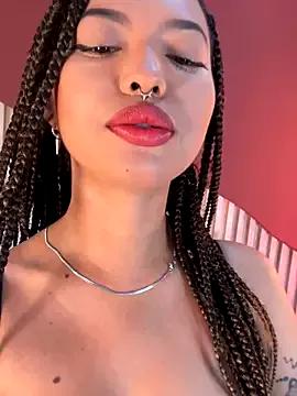 Nina_Kinky from StripChat is Freechat