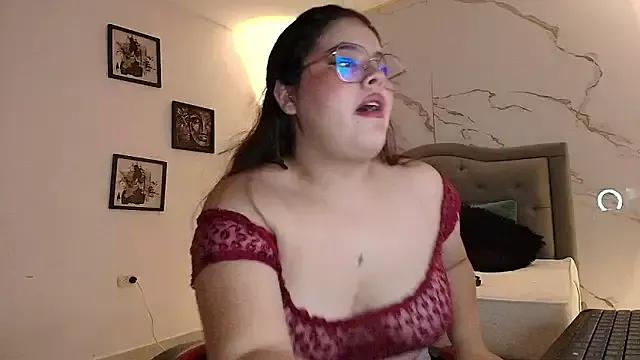 Nina_Rouge7 from StripChat is Freechat