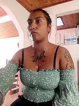 ninaboston_dam from StripChat is Freechat
