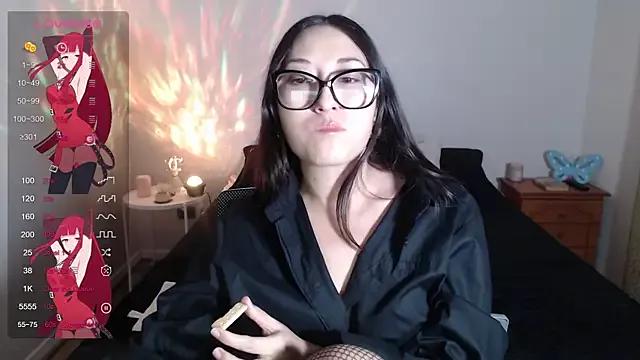Ninimoon from StripChat is Freechat
