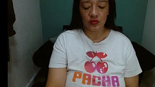 niniplayass from StripChat