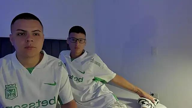 Mad beauty - checkout our excited streamers as they tease to their beloved melodies and slowly squirt for enjoyment to appease your wildest wishes.