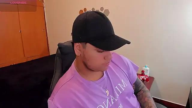 NoirDesireHot from StripChat is Freechat