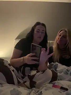 Nova-RisqueX from StripChat is Freechat