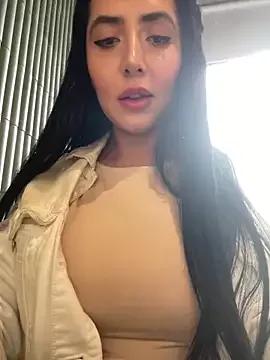 oh_nina from StripChat is Freechat