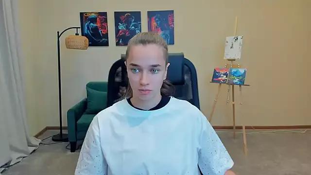 Mad beauty - checkout our excited streamers as they tease to their beloved melodies and slowly squirt for enjoyment to appease your wildest wishes.