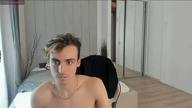 OLIVER__MARTINEZ from StripChat is Freechat