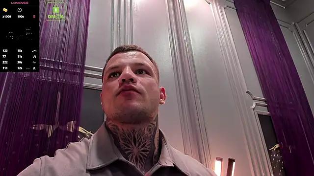 OliverSport from StripChat is Freechat