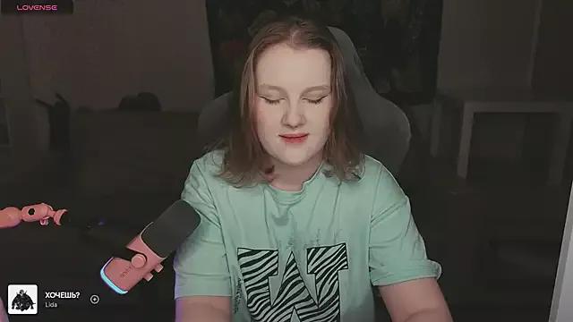 OliviaBlade from StripChat is Freechat