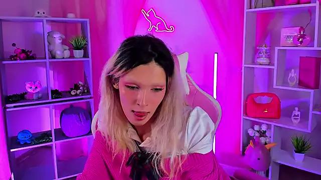 Mad beauty - checkout our excited streamers as they tease to their beloved melodies and slowly squirt for enjoyment to appease your wildest wishes.