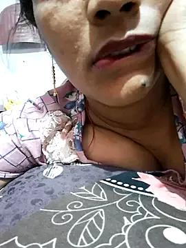 payal_queen from StripChat is Freechat