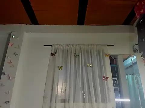 perla-thomson from StripChat is Freechat