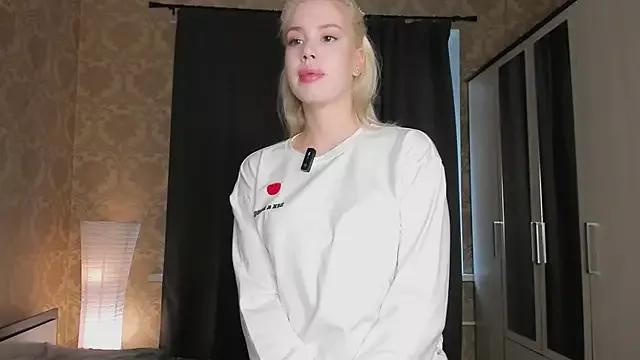 Mad beauty - checkout our excited streamers as they tease to their beloved melodies and slowly squirt for enjoyment to appease your wildest wishes.