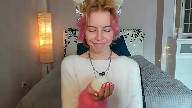 Mad beauty - checkout our excited streamers as they tease to their beloved melodies and slowly squirt for enjoyment to appease your wildest wishes.
