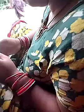 Pinki_bhabi_2002 from StripChat is Freechat