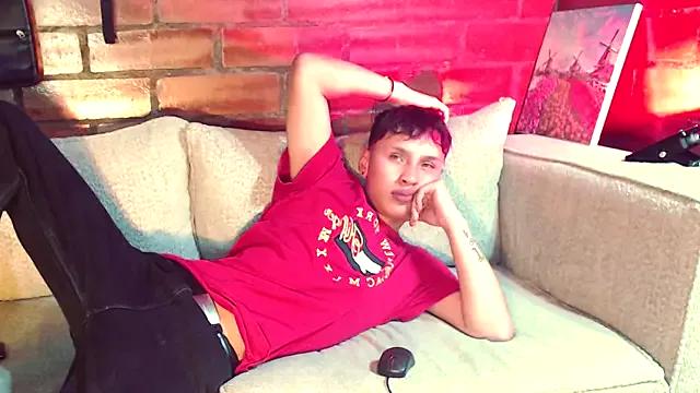 pipeynick from StripChat is Freechat