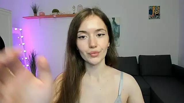 PollyFlame from StripChat is Freechat