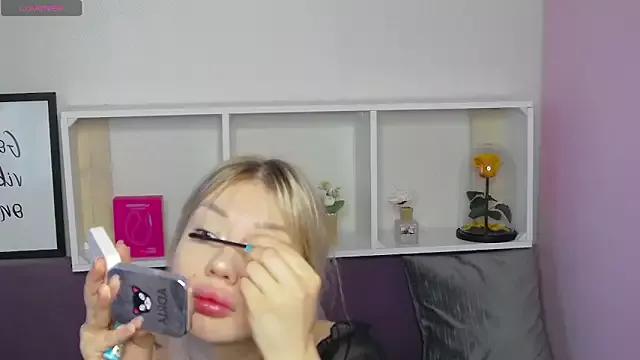 Mad beauty - checkout our excited streamers as they tease to their beloved melodies and slowly squirt for enjoyment to appease your wildest wishes.