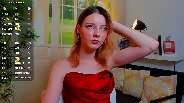 pretty_little_thing from StripChat is Freechat