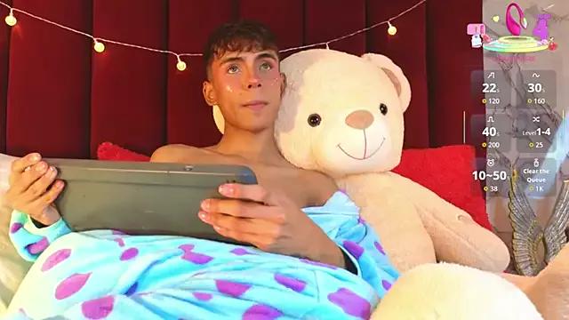 Mad beauty - checkout our excited streamers as they tease to their beloved melodies and slowly squirt for enjoyment to appease your wildest wishes.