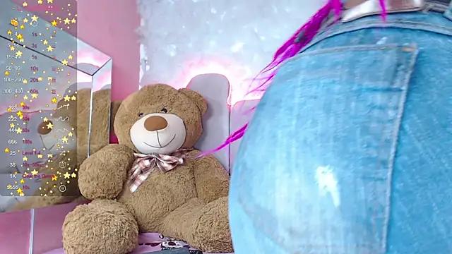 Mad beauty - checkout our excited streamers as they tease to their beloved melodies and slowly squirt for enjoyment to appease your wildest wishes.