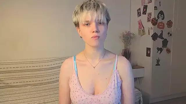 puffimini from StripChat is Freechat