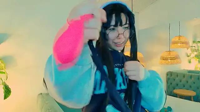 Mad beauty - checkout our excited streamers as they tease to their beloved melodies and slowly squirt for enjoyment to appease your wildest wishes.