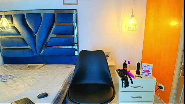PurpleValery from StripChat is Freechat