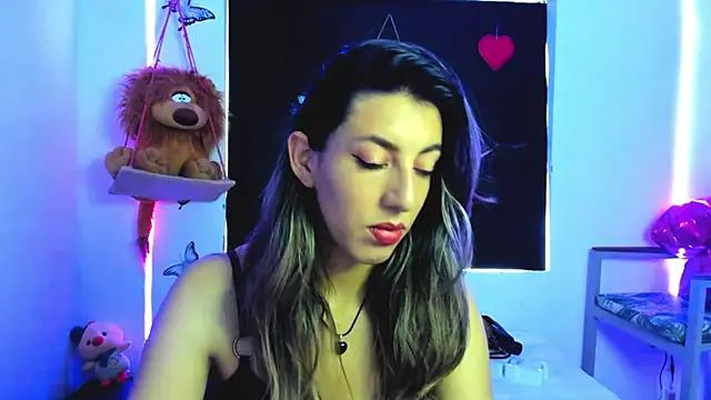 queen-natty from StripChat