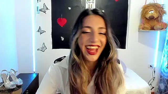 queen-natty from StripChat