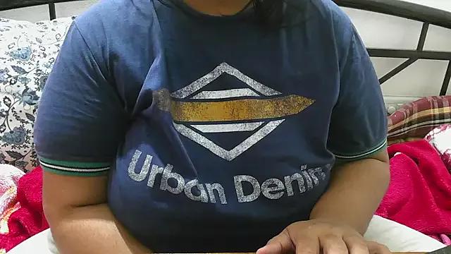 Queen_of_boobs01 from StripChat is Freechat