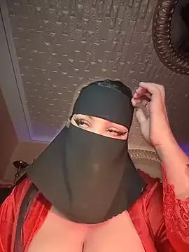 Queentaraf999 from StripChat is Freechat