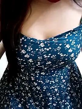 Quinn_Bebo from StripChat is Freechat