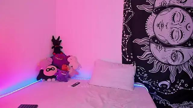 Mad beauty - checkout our excited streamers as they tease to their beloved melodies and slowly squirt for enjoyment to appease your wildest wishes.