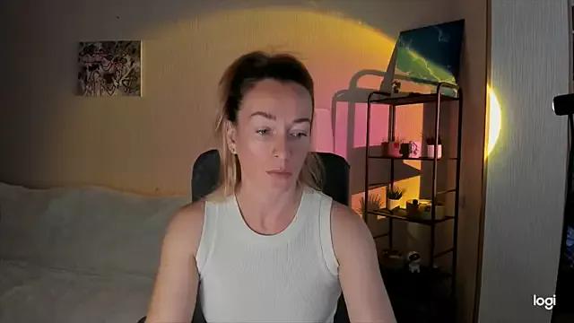 RebeccaMartinez from StripChat is Freechat