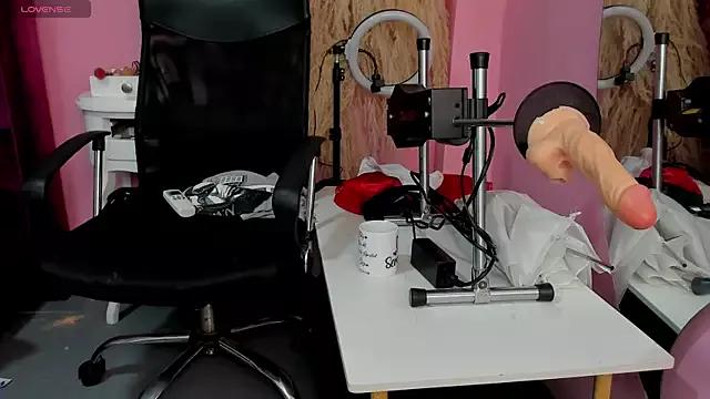 Mad beauty - checkout our excited streamers as they tease to their beloved melodies and slowly squirt for enjoyment to appease your wildest wishes.