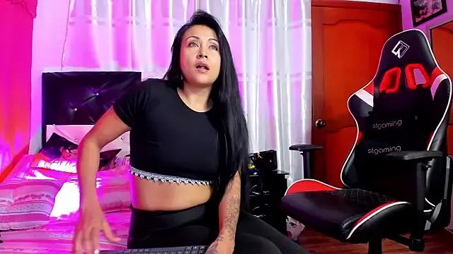 Riley_Black from StripChat is Freechat