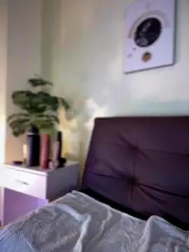 RileyFlame from StripChat is Freechat