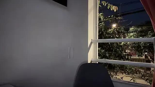 romeolovedark from StripChat is Freechat