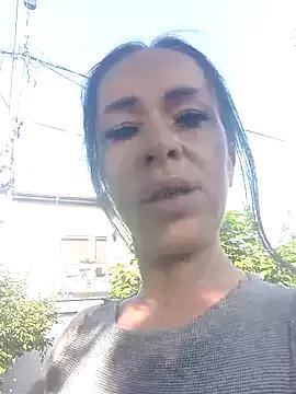 Rosaliemilaxxx from StripChat is Freechat