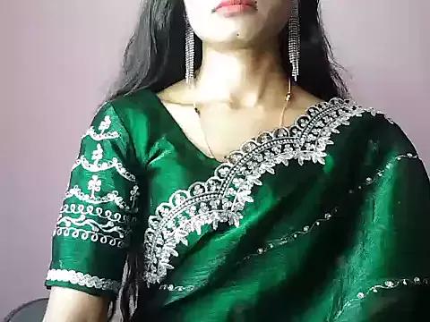 ROSE_GOLDE from StripChat is Freechat