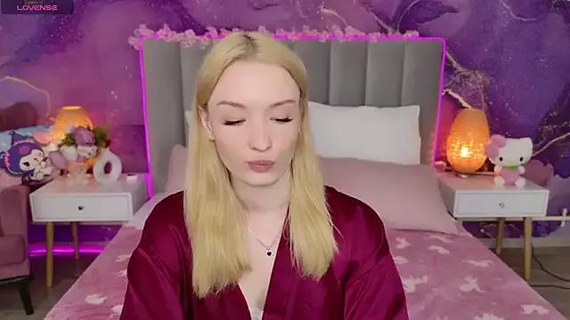Rose_Kelly_ from StripChat is Freechat