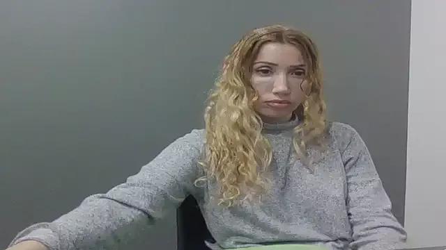 rosepuss from StripChat is Freechat