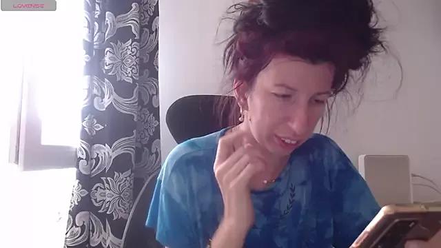 RosieHayes from StripChat is Freechat