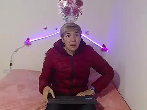 rosyxs1 from StripChat is Freechat